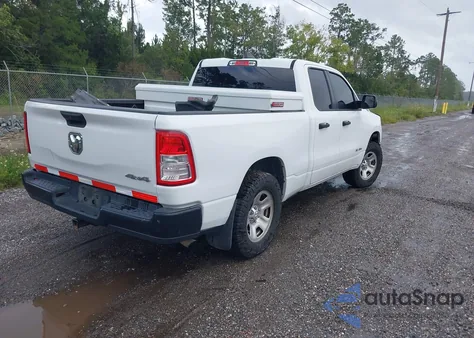 2020 Ram 1500 Tradesman 4X4 6'4 Box z USA, uszkodzony, nr VIN 1C6RRFCG4LN338847